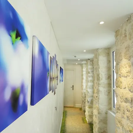 Hotel Le Pavillon 3*