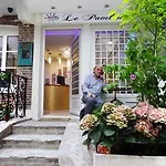 Le Pavillon Hotel